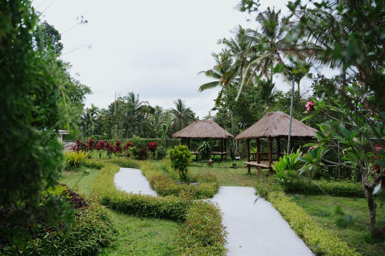 Nirvana Hotel Resort Tetebatu Esterno foto