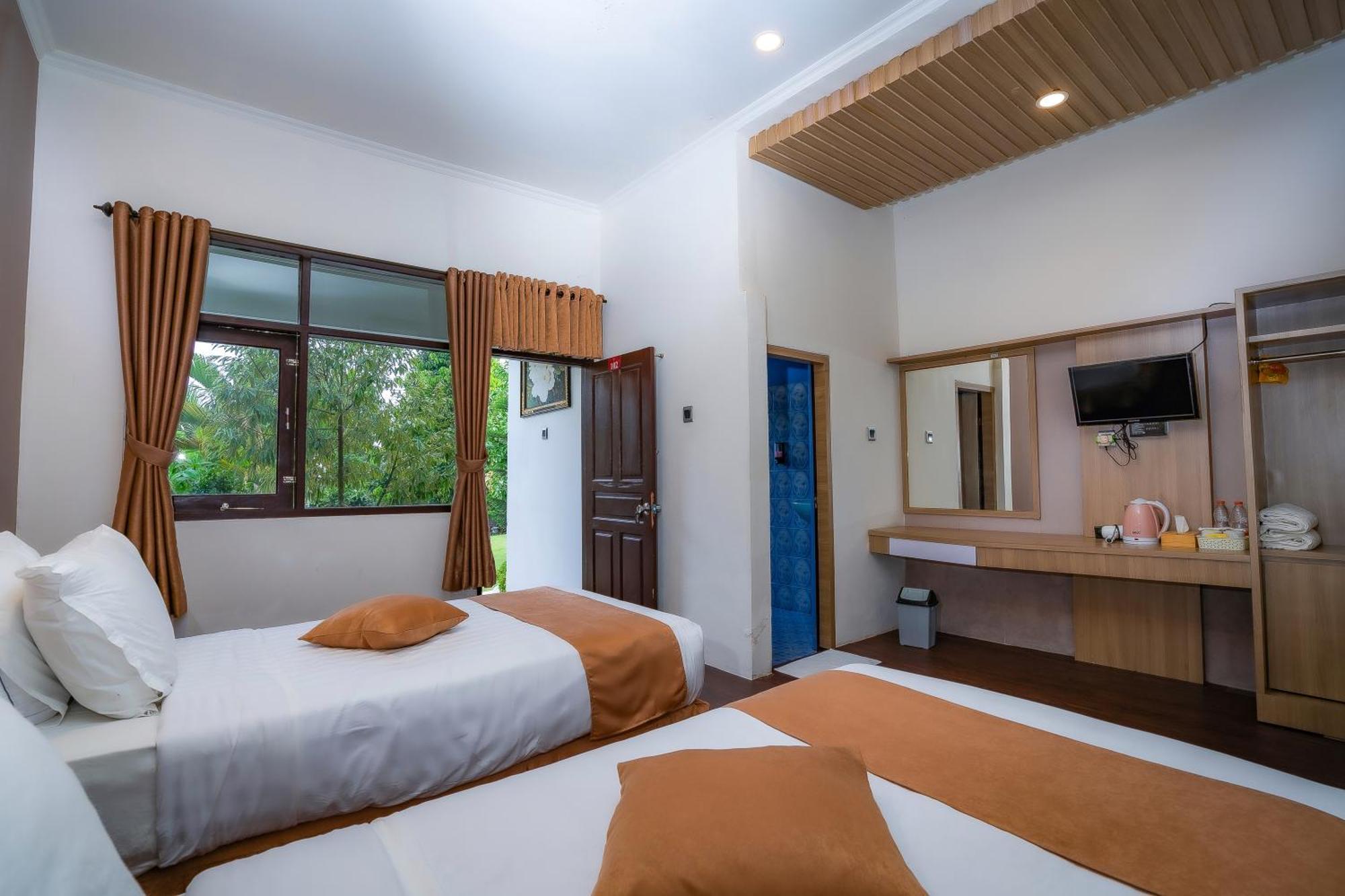 Nirvana Hotel Resort Tetebatu Esterno foto